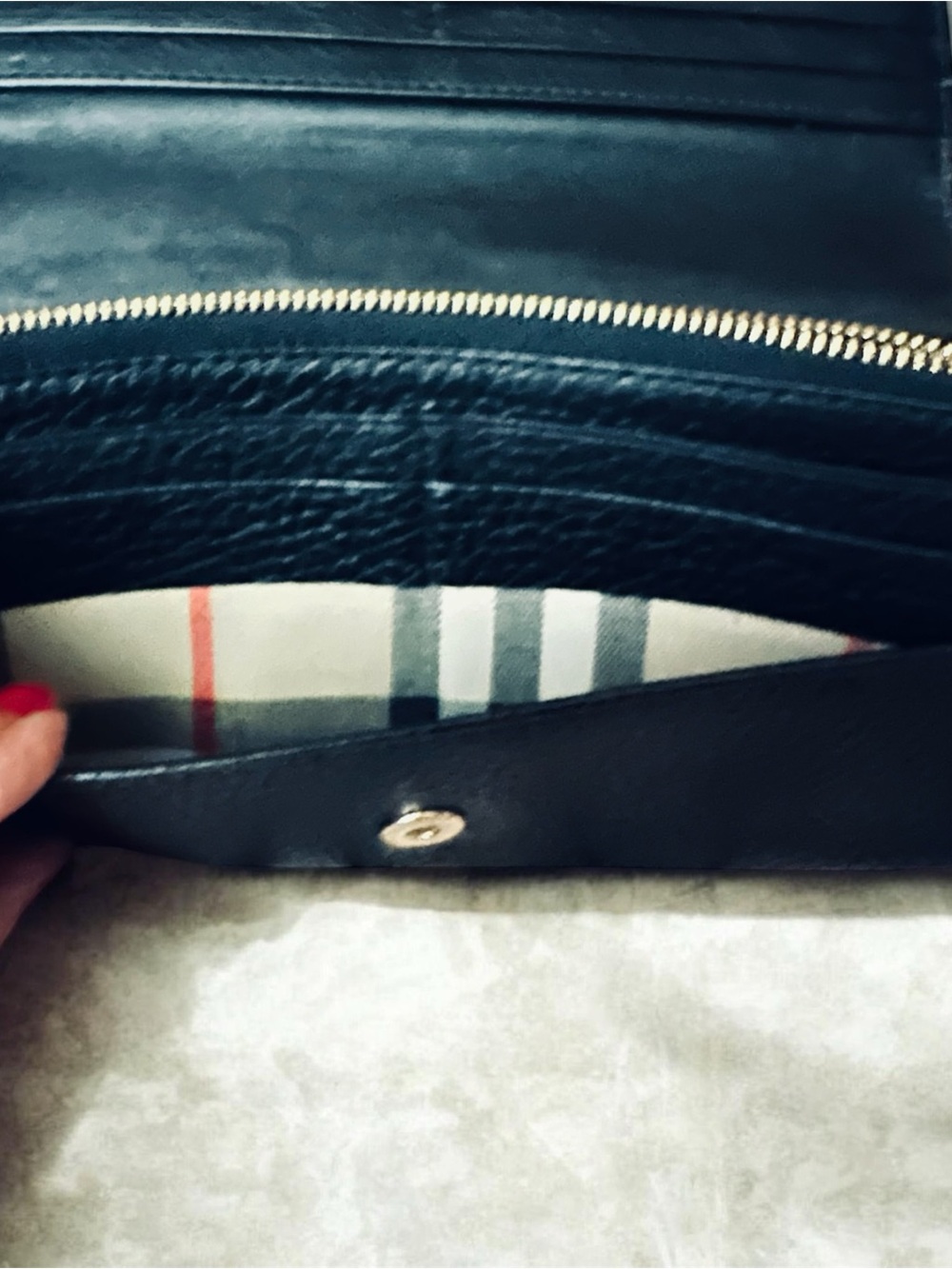 Burberry Black Pebbled Leather Wallet with Gold Plaque authentic - Picture 5 of 9
